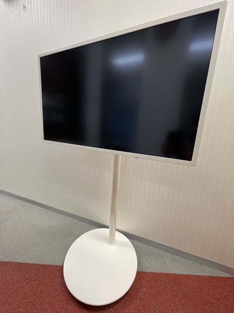 KTC MegPad 32\" 4K UHD スマートモニター 本体 Amazon.co.jp: KTC MegPad 32型 4K UHD 移動式スマートモニター