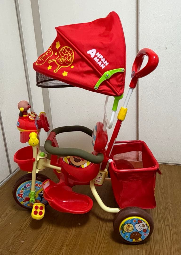 【美品】アンパンマン 三輪車 それいけ！アンパンマン デラックスII レッド 赤 それいけ！アンパンマン デラックスII レッド（ブザー付おでかけ三輪車