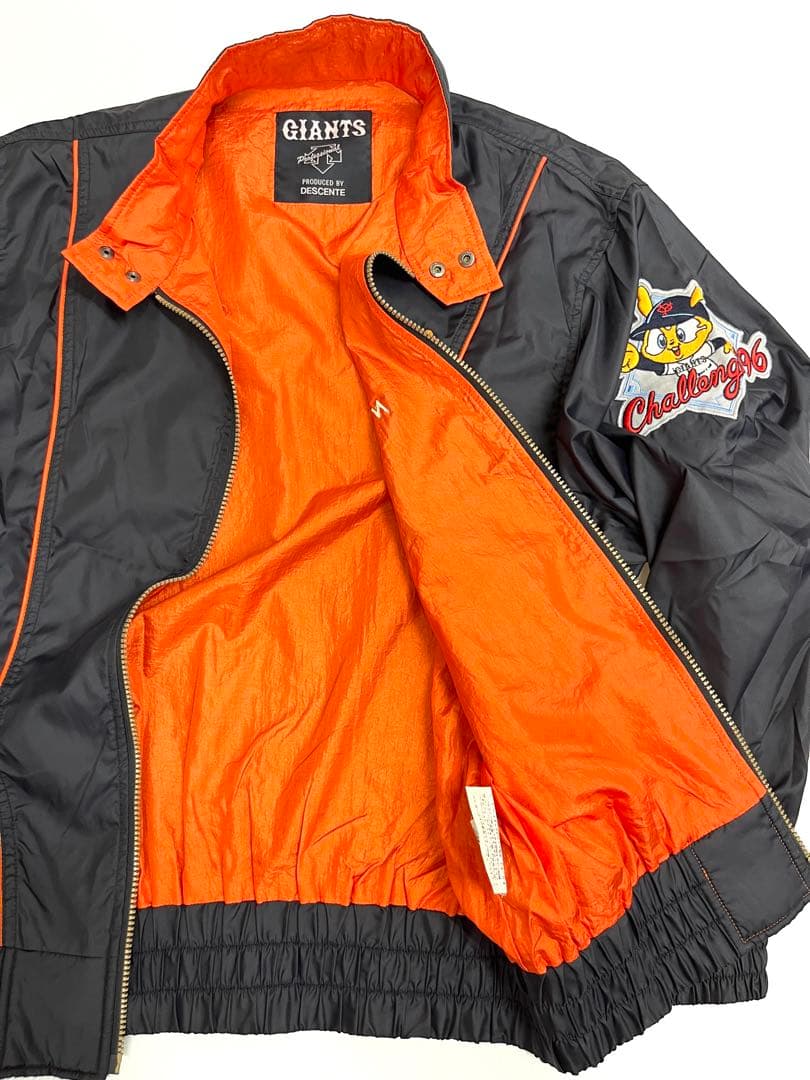 90s デサント製 読売ジャイアンツ 巨人 ナイロン ジャケット
