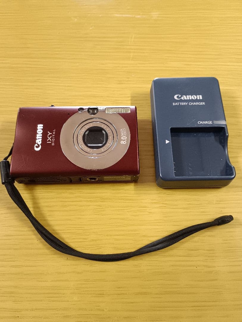 Canon IXY Digital 20S 赤 バッテリーチャージャー付き - メルカリ