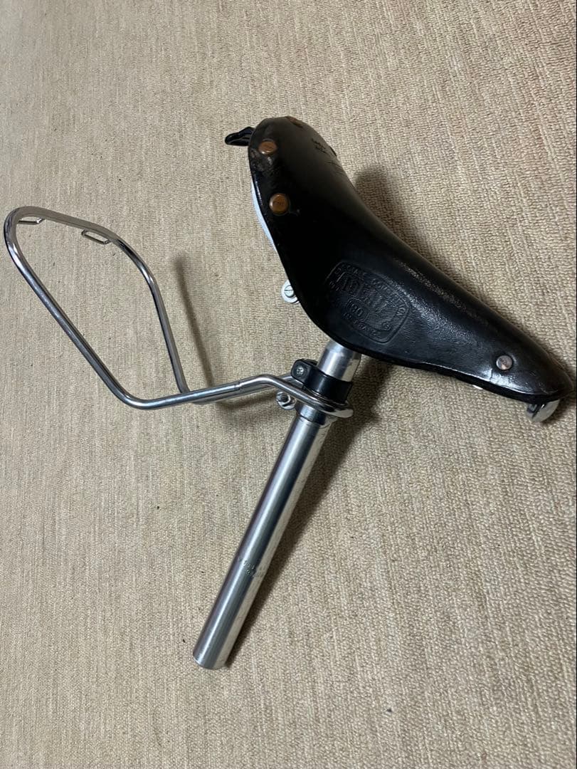 IDEALイデアル90 ルブールサイン入り アルミベース サドル フランス製