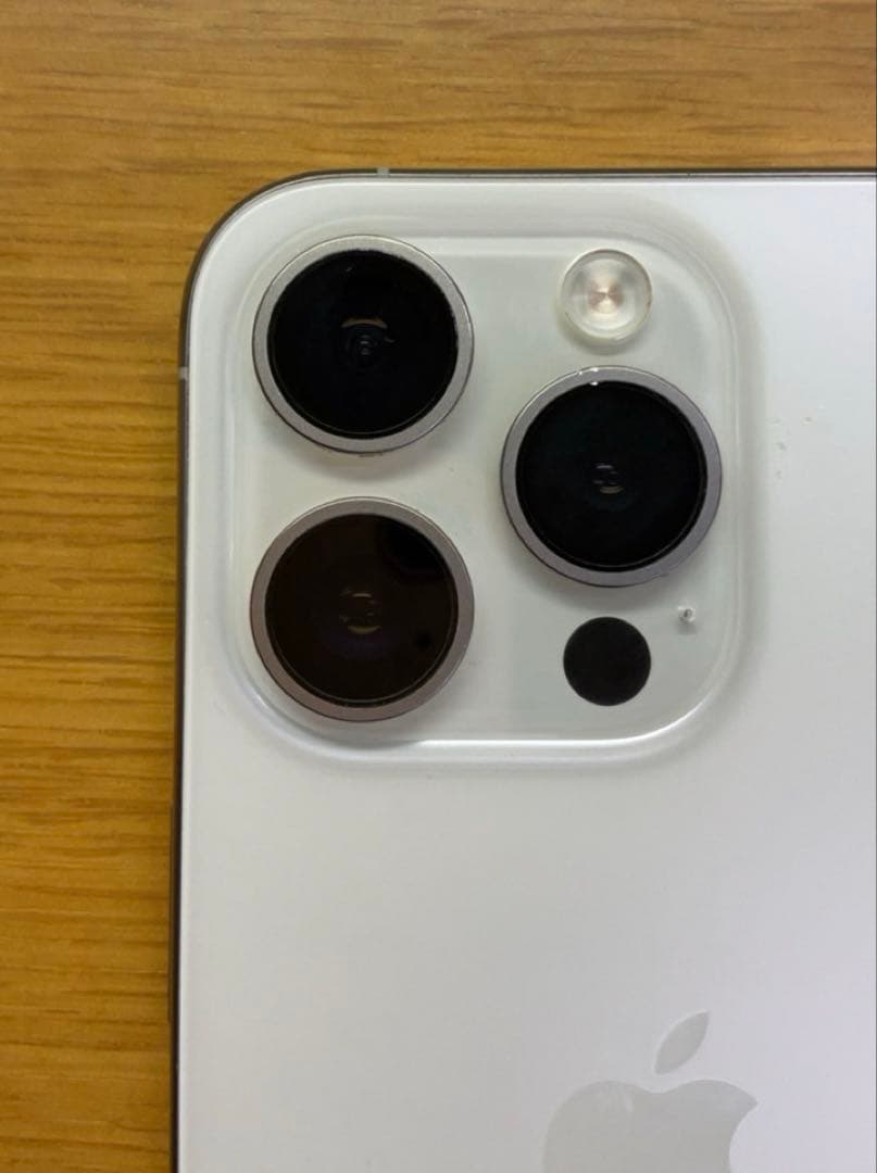 256GB iPhone 15 Pro 訳あり(画面割れ/非純正液晶/内カメ不良 - メルカリ