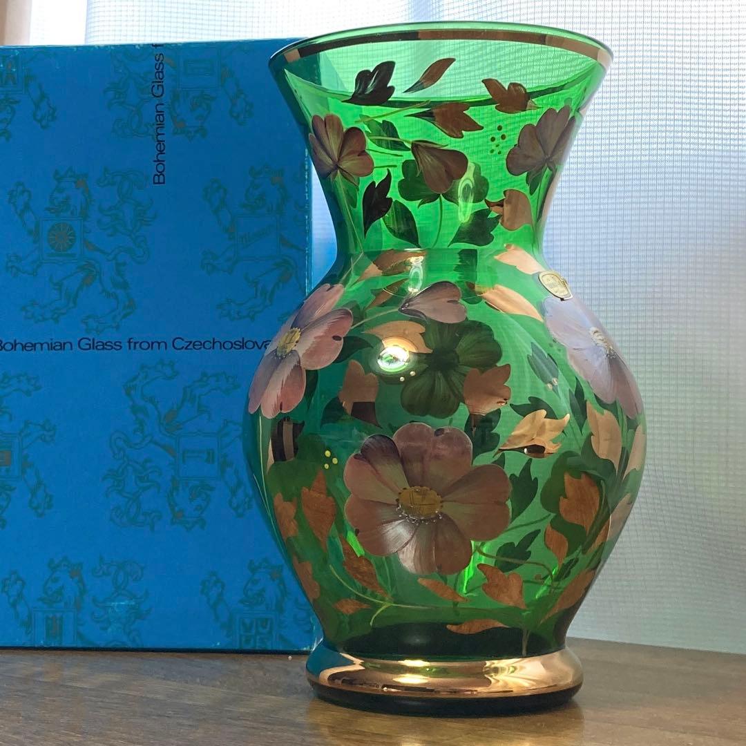 チェコ製 ボヘミアングラス 花瓶 金彩 未使用品 レトロ - メルカリ