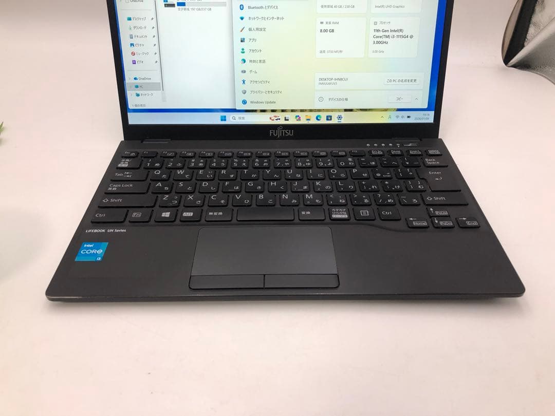 富士通 LIFEBOOK i3 -1115G4 8GBメモリ SSD 256GB