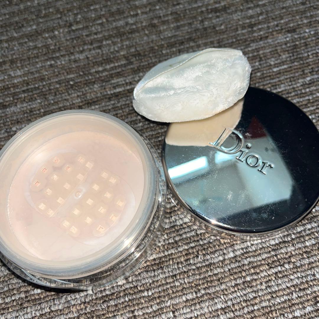 カプチュールトータル パーフェクションルースパウダー 001 ブライト