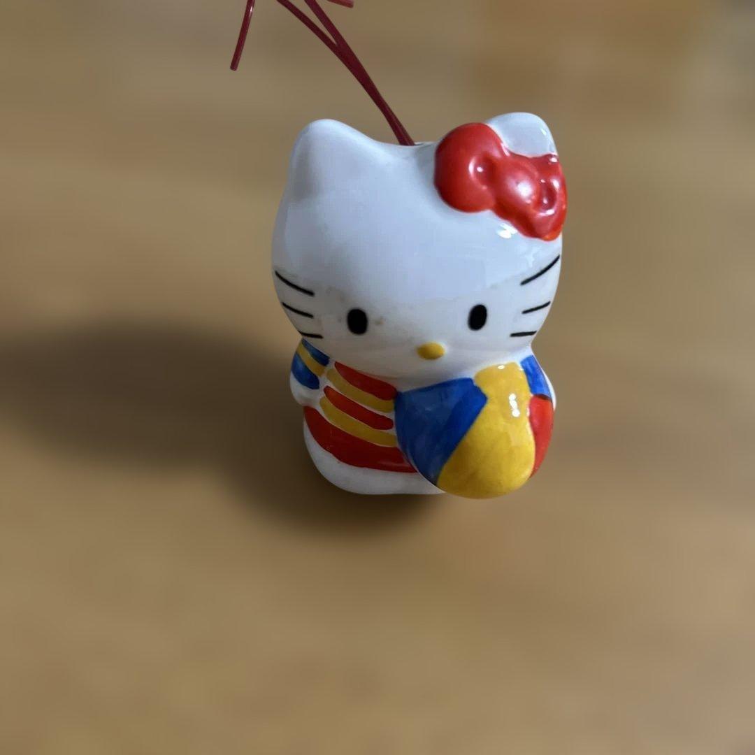 ハローキティ 陶器フィギュア 風鈴。 - メルカリ