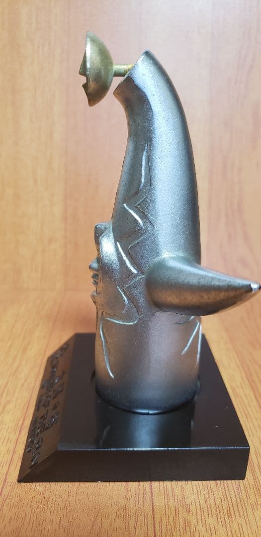 我が家の宝物・昭和45年・大阪万博のお土産品【太陽の塔】鉄製 - メルカリ