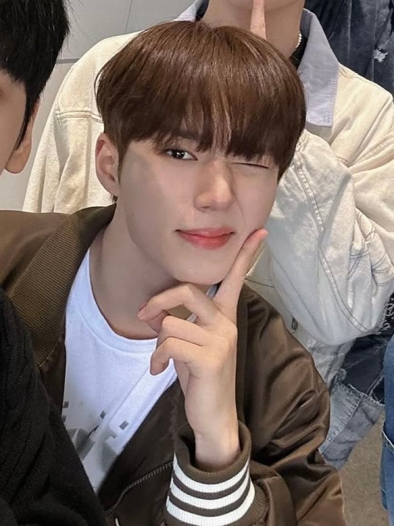 WEi ウィアイ ジュンソ ヨントン 対面 チェキ ポラロイド サイン