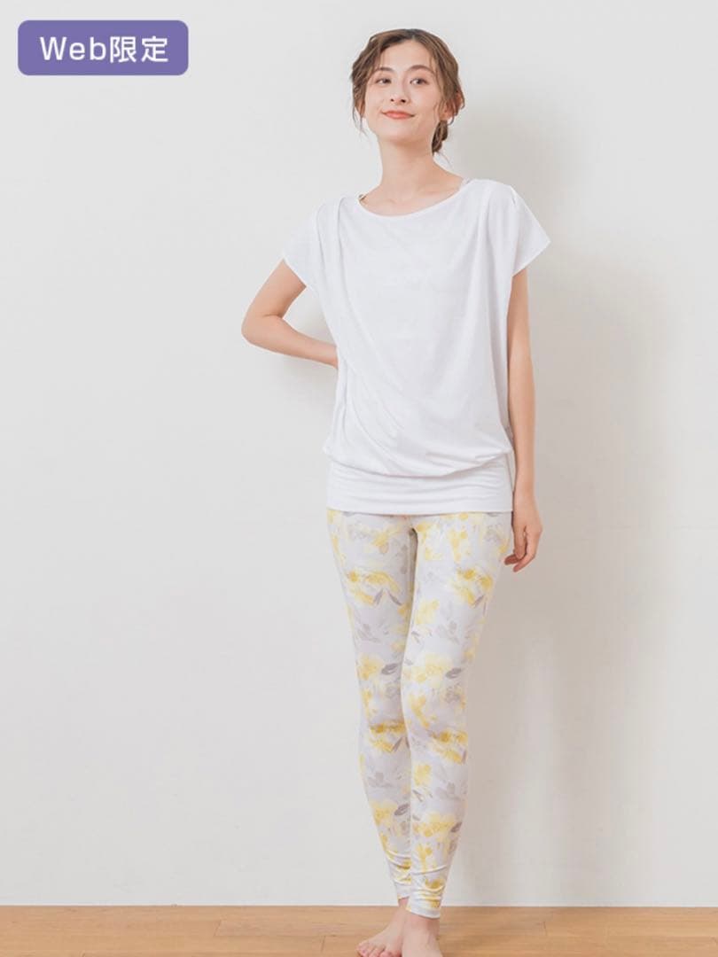 SUKALA】プルオーバー付きブラ＆レギンスセットアップ LAVA - メルカリ