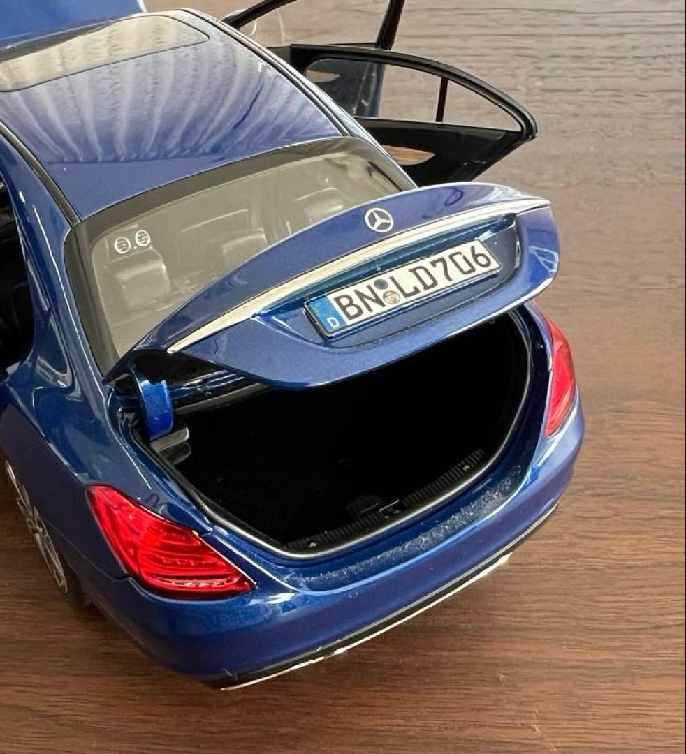ベンツ Cクラスモデルカー 濃紺 スケール 1/18 レプリカ - メルカリ