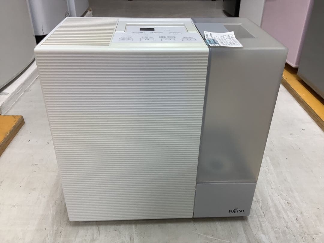 富士通加湿器（温風気化/気化式） AHD-D9K-W - メルカリ