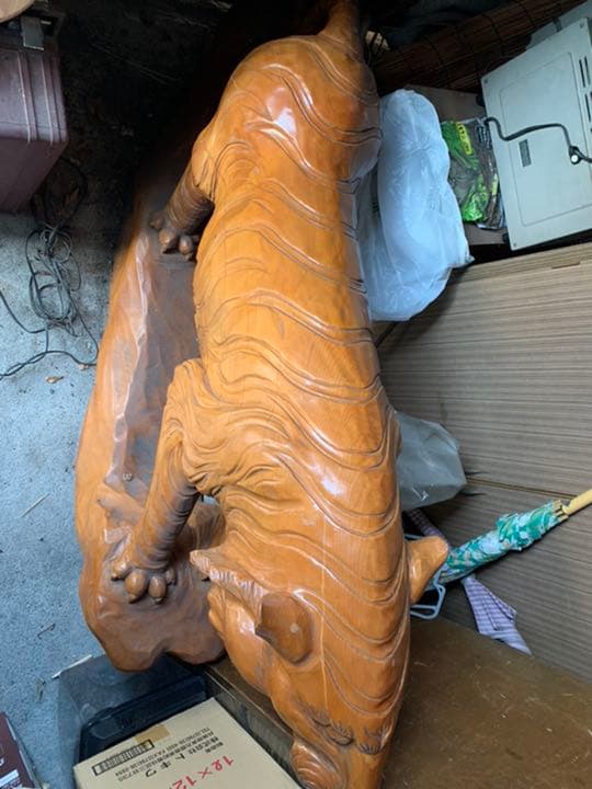 大型一刀彫虎置物木彫り 木彫り 虎 一刀彫 彫刻】干支 オブジェ 大型置物 彫り出し 度迫力 大虎