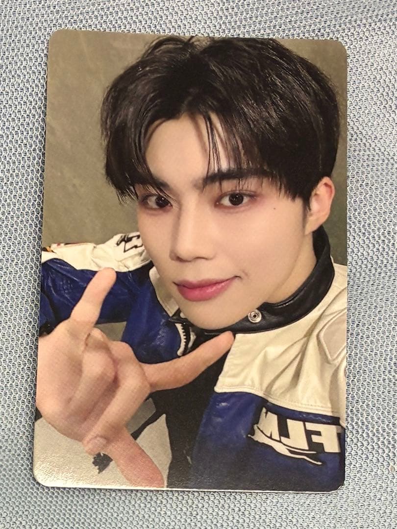 ゴヌク 封入 zb1 トレカ - メルカリ