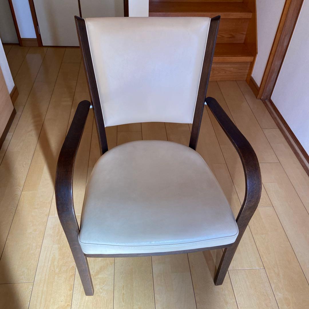 カリモク ダイニングチェアー肘付CT7320K325ブラウン色 美品 カリモク家具（KARIMOKU FURNITURE） カリモク 食堂椅子 肘なし 肘付