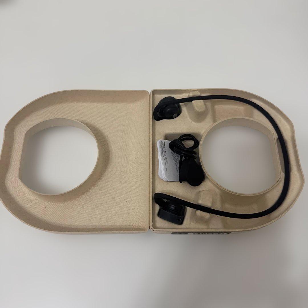 即日発送【お値下げ中】ワイヤレスイヤホン収納ケース付き ほぼ新品