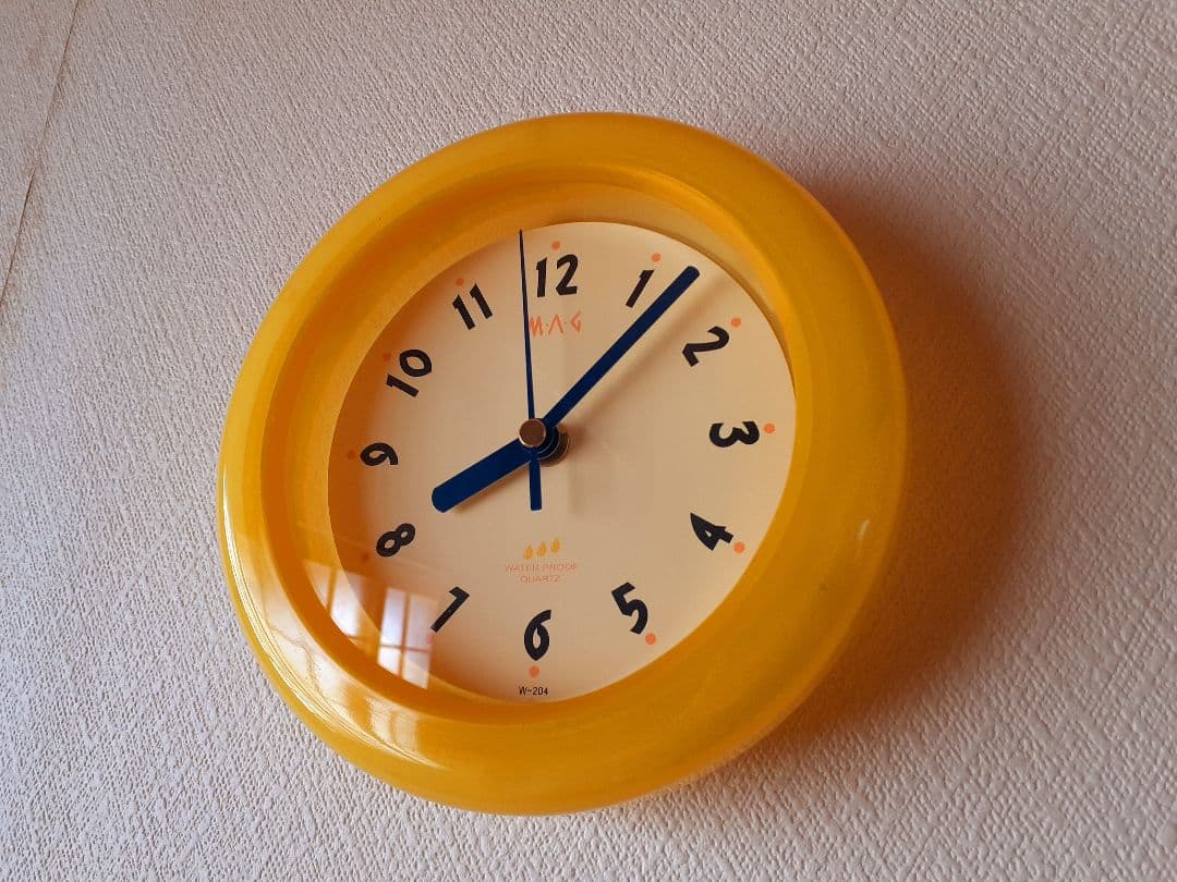 MAG 掛け時計 ポストモダン スペースエイジ イエロー - メルカリ