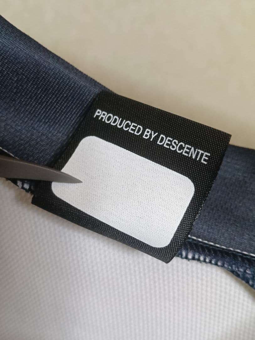 激レア・美品】 FC東京 ネイサン・バーンズ サイン入り2016Aユニフォーム