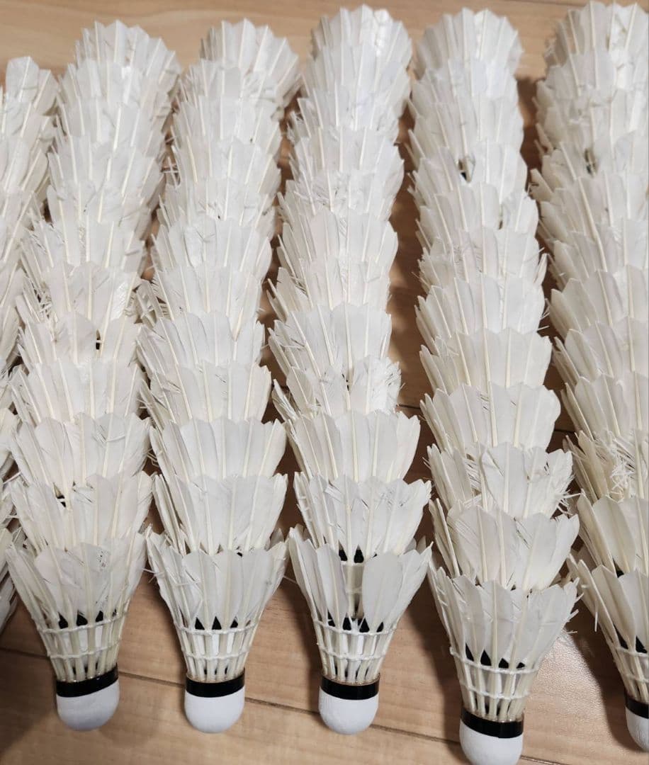 サ*ン様 バドミントン中古シャトル　360球 バドミントン 中古 シャトル 180球 - メルカリ