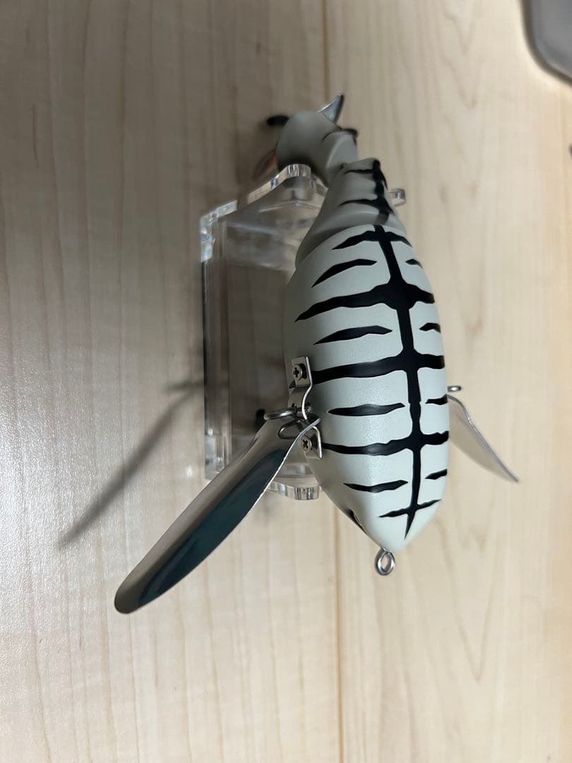 モンカルアーワークスFPJ２クローラー　干支カラー モンカルアーワークス 干支ルアー FPJ2三連結ホワイトタイガーの通販