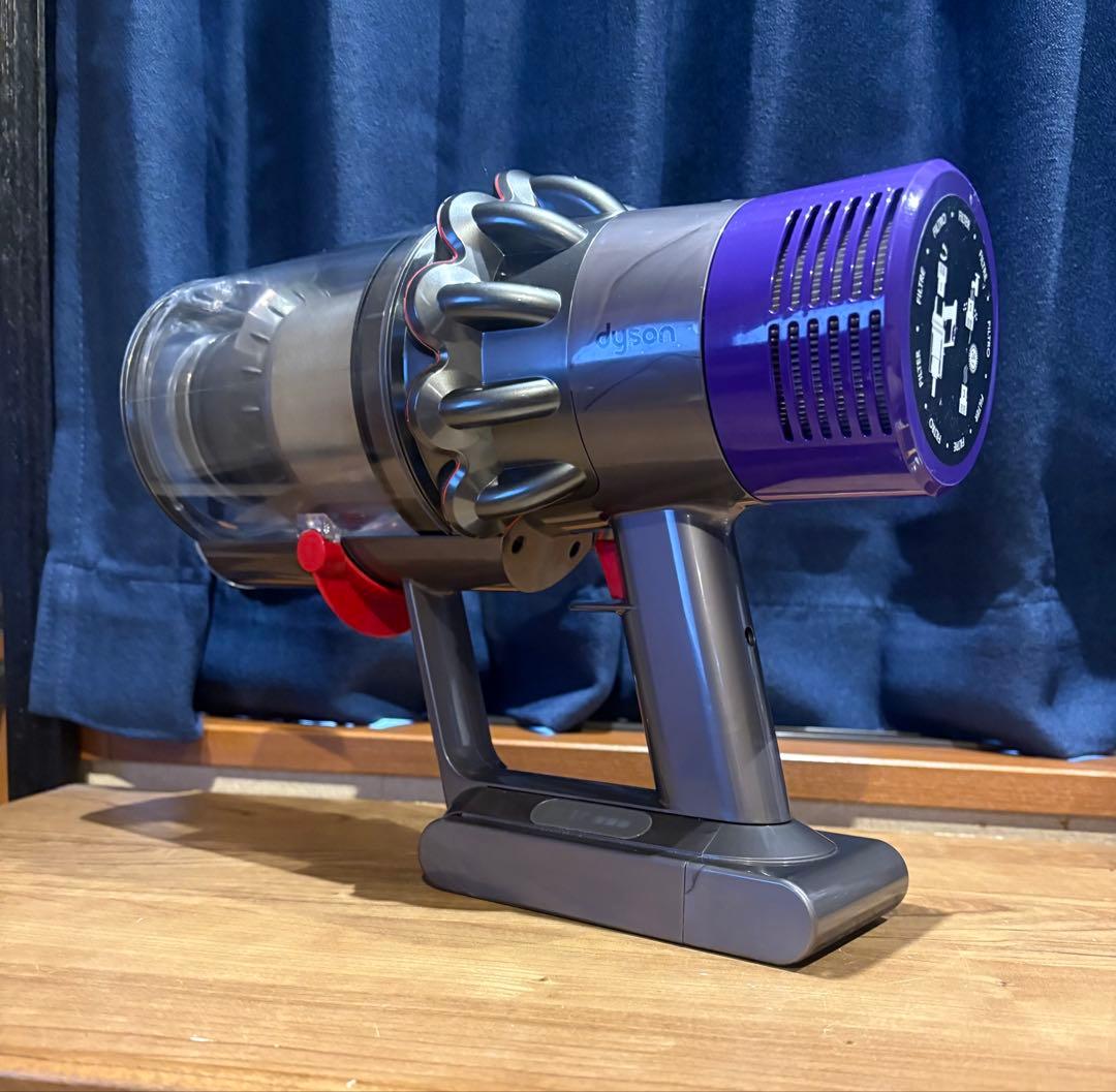 アタッチメント多数付属！細部まで洗浄済！#Dyson #V10 ハンド