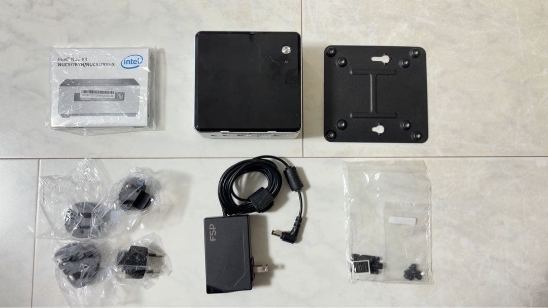 使用少438h】Intel NUC5i7RYH i7/16GB/SSD240 - メルカリ