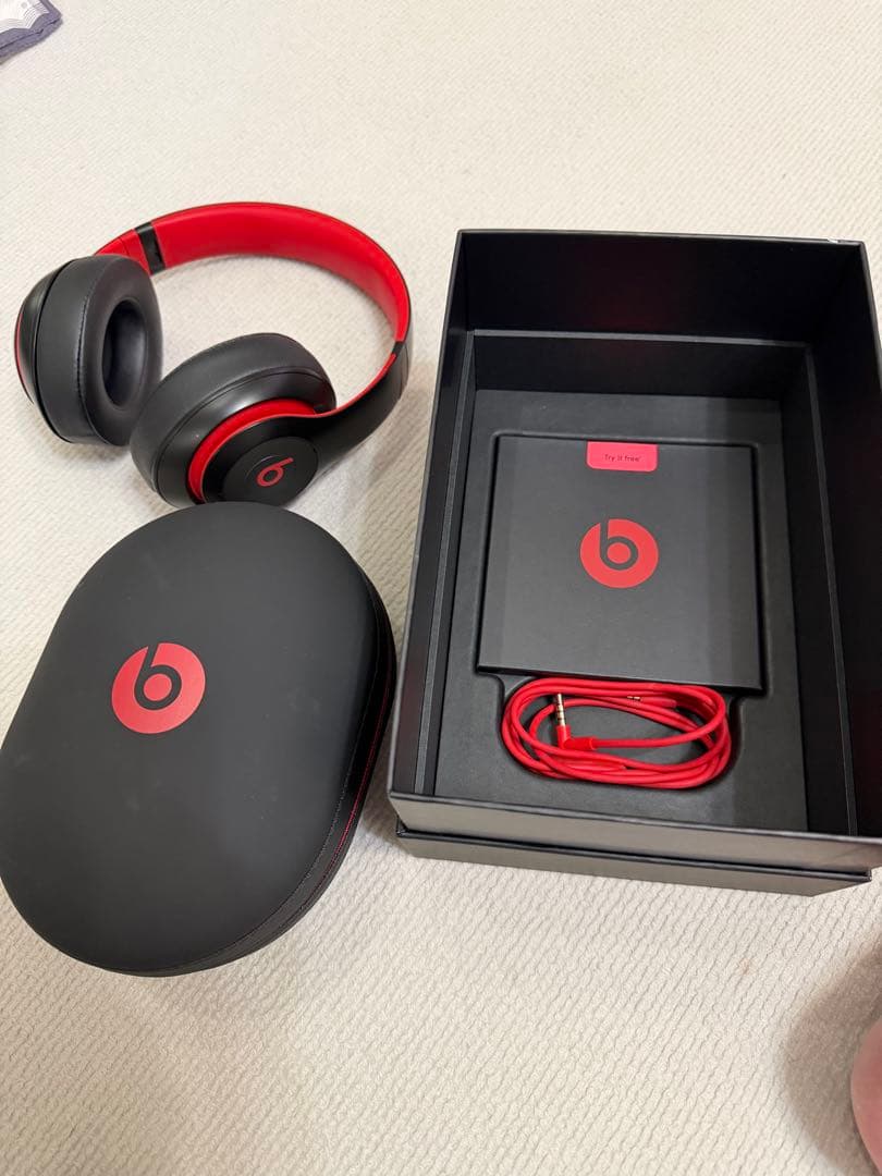 Beats Studio3 ワイヤレスヘッドホン 黒/赤 - メルカリ