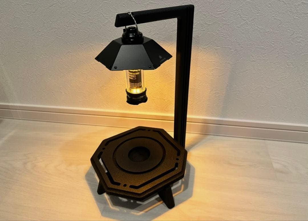 ランタンスタンド八角形 黒/ ハンドクラフト特注品 / 誰とも被らない/新品！ TOKYO CRAFTS（トウキョウクラフト）から マグネット式のランタン