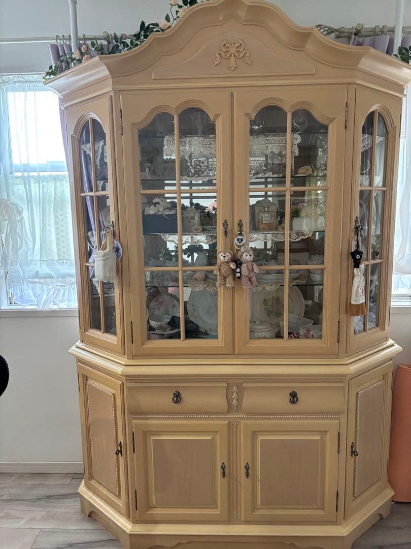 リンホーリン♡リボン♡ガラスカップボード 大塚家具 リビング収納 飾り棚 楽天市場】15%offクーポン配布中 カップボード コレクションボード 62