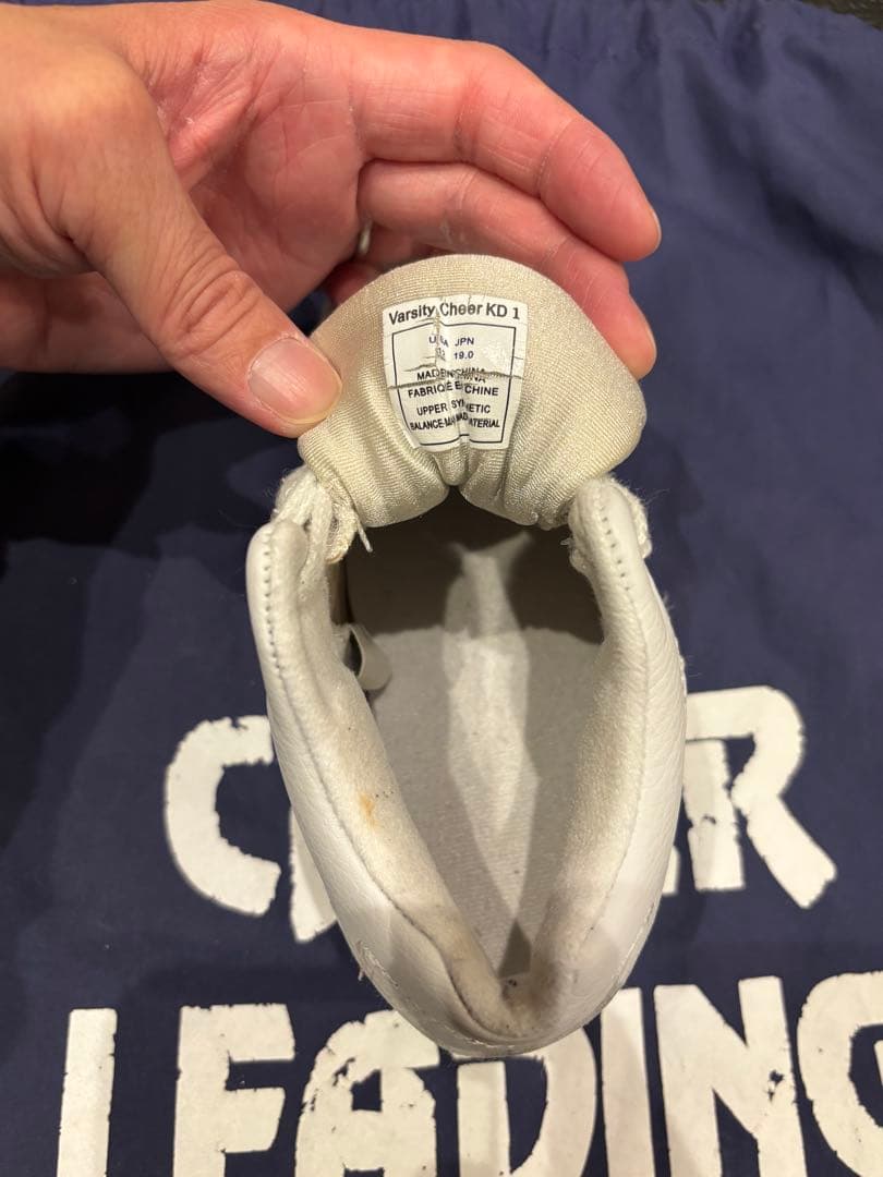 【‼️値下げ‼️】チアリーディングシューズ　varsity 19.0cm