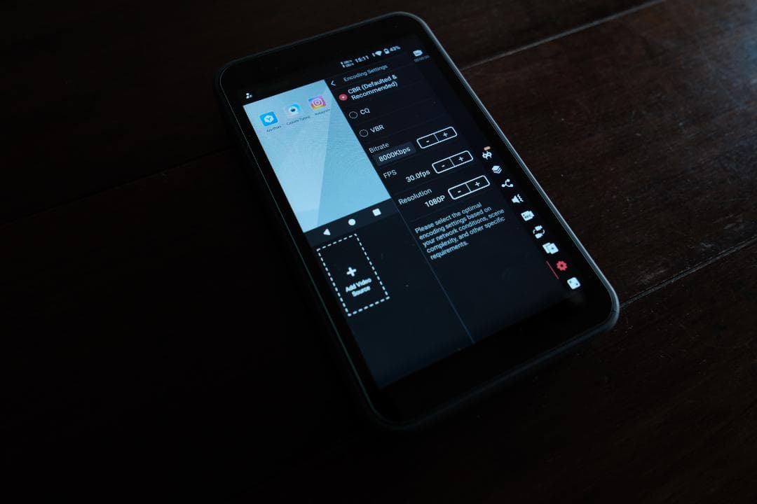 YoloLiv Instream 縦型ライブストリーミングエンコーダー YoloLiv Instream 縦型ライブストリーミングエンコーダー - 業務用撮影