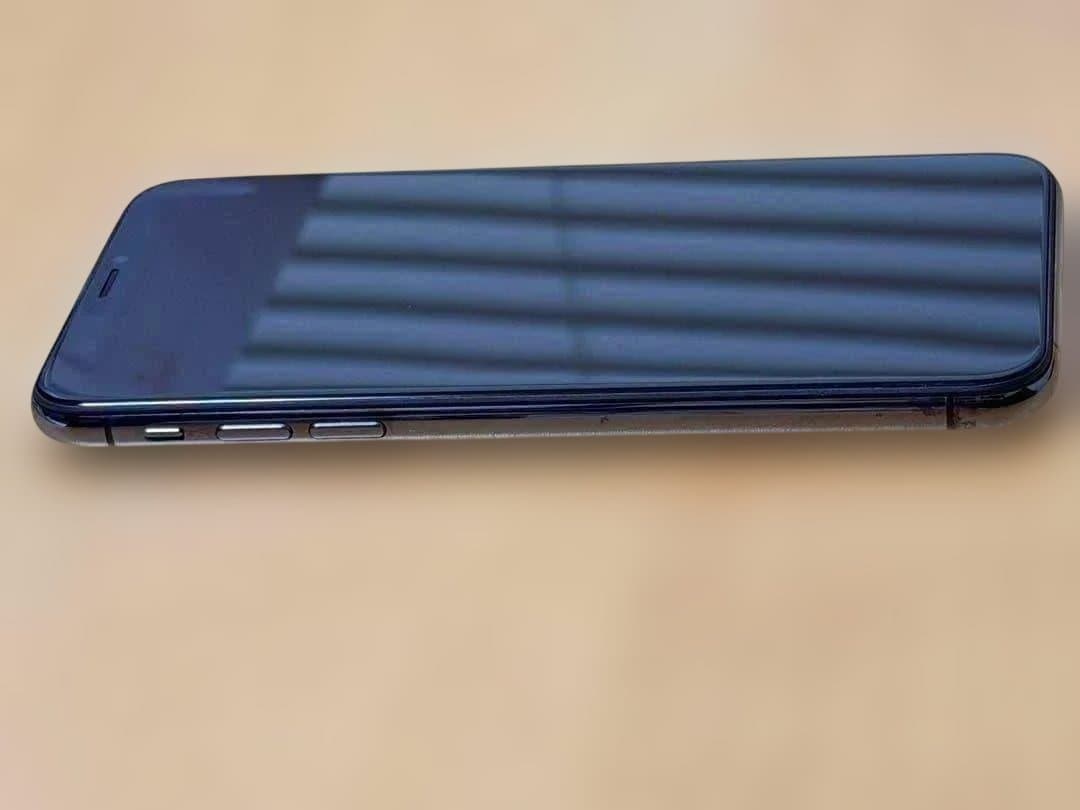 iPhone Xs スペースグレイ 256GB バッテリー100% SIMフリー - メルカリ