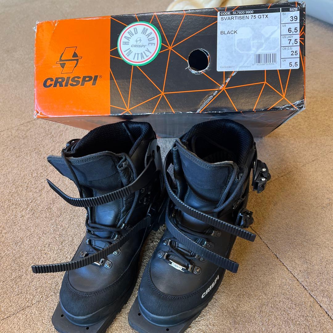 値下げ！ Crispi テレマークスキー用ブーツ ブラック　25センチ クリスピー CRISPI SVARTISEN GTX 75mm テレマーク スキー ブーツ