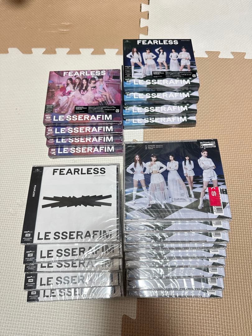 【新品未開封】LE SSERAFIM FEARLESS 初回限定 4形態　ユニバ FEARLESS [ショーケース応募商品][初回限定盤B][CD MAXI][+DVD] - LE