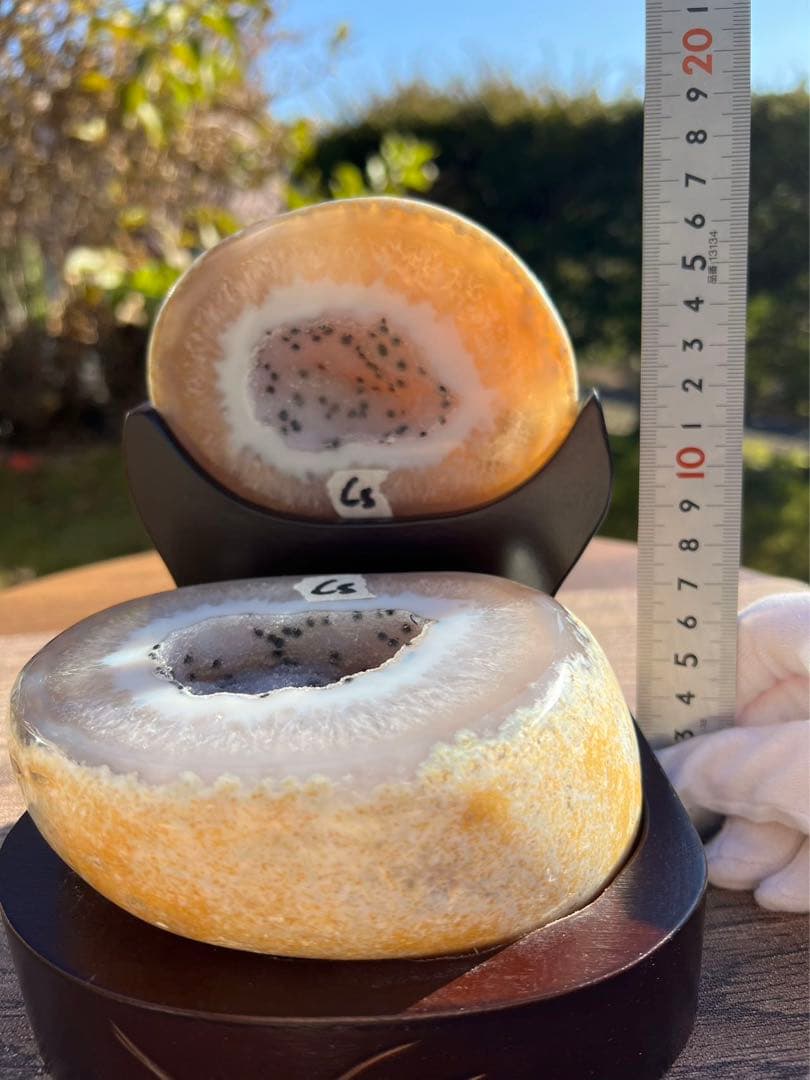 C5トレジャーメノウ 台付き 瑪瑙 風水 聚宝盆アゲート GOLD STONE トレジャーメノウ 台付き 1点もの 124g 瑪瑙 風水 聚宝盆