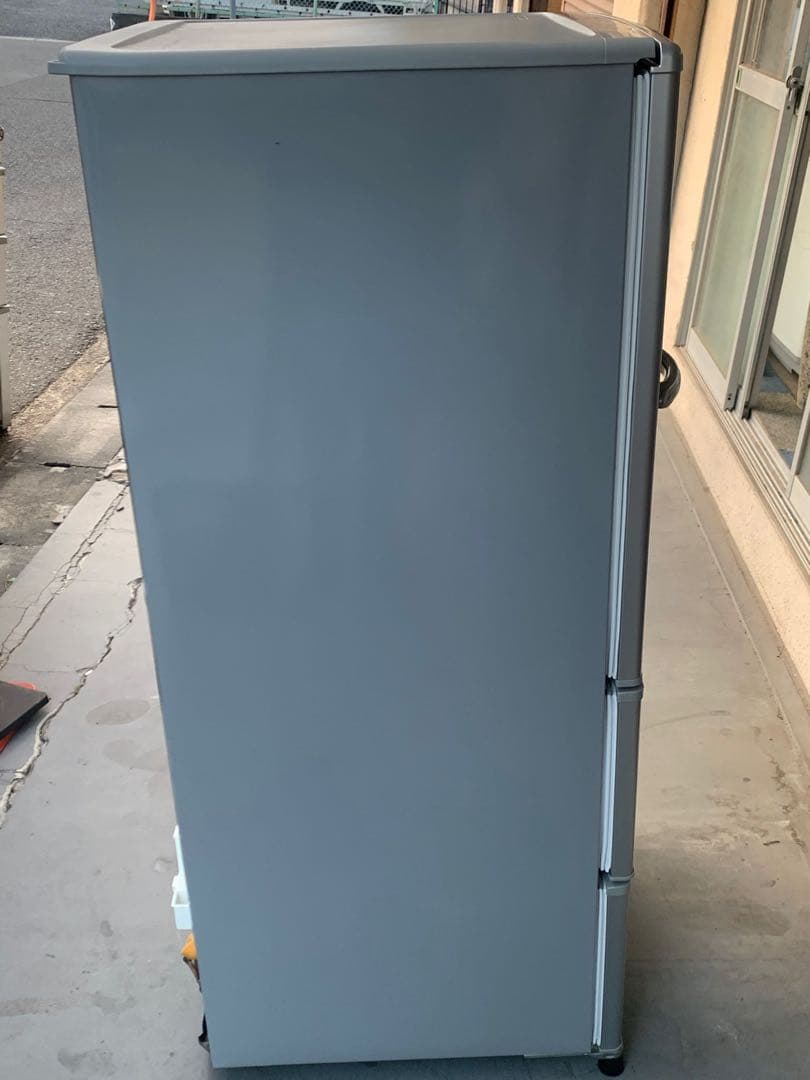 東京都付近取引限定＊ 激安 三洋 SANYO 3ドア冷蔵庫 SR-261U