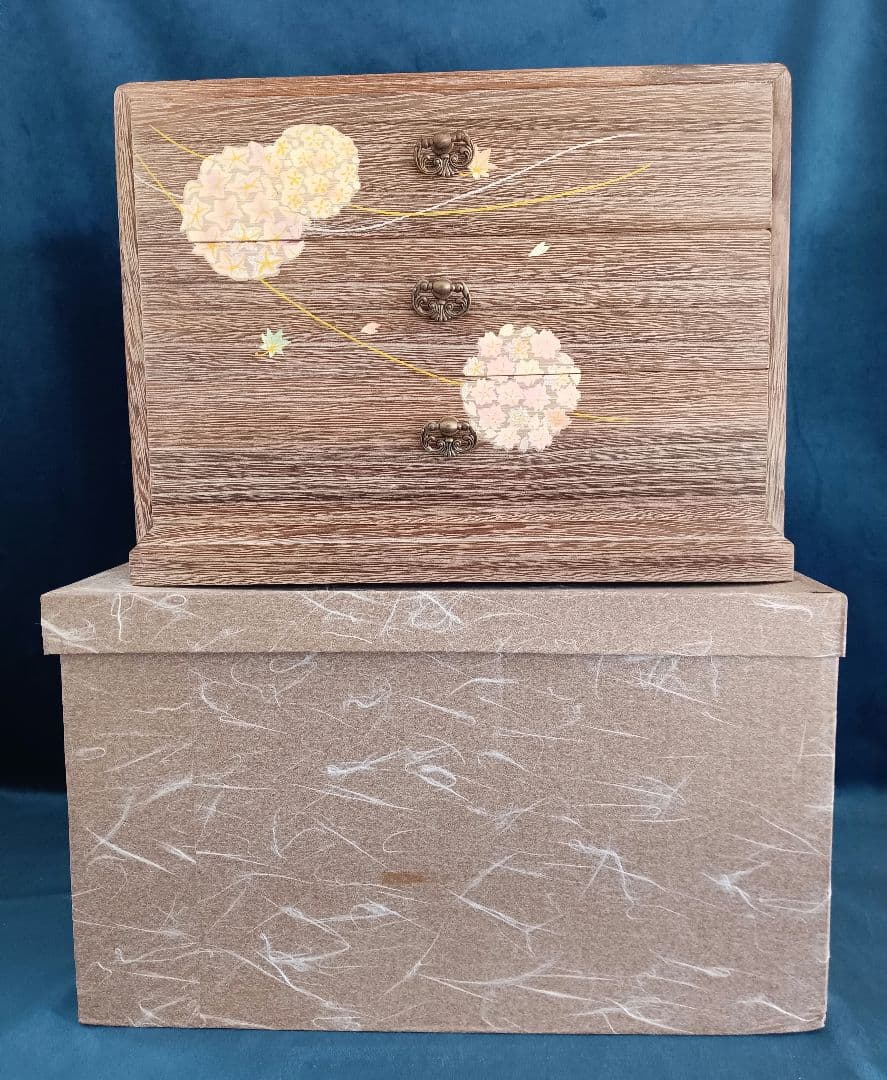 会津　蒔絵小箪笥(三ツ引)　桐工芸　やまごの桐　ミニタンス　3段　和雑貨 会津やまごの桐 桐工芸 蒔絵 小箪笥 ミニチェスト 2段 - メルカリ