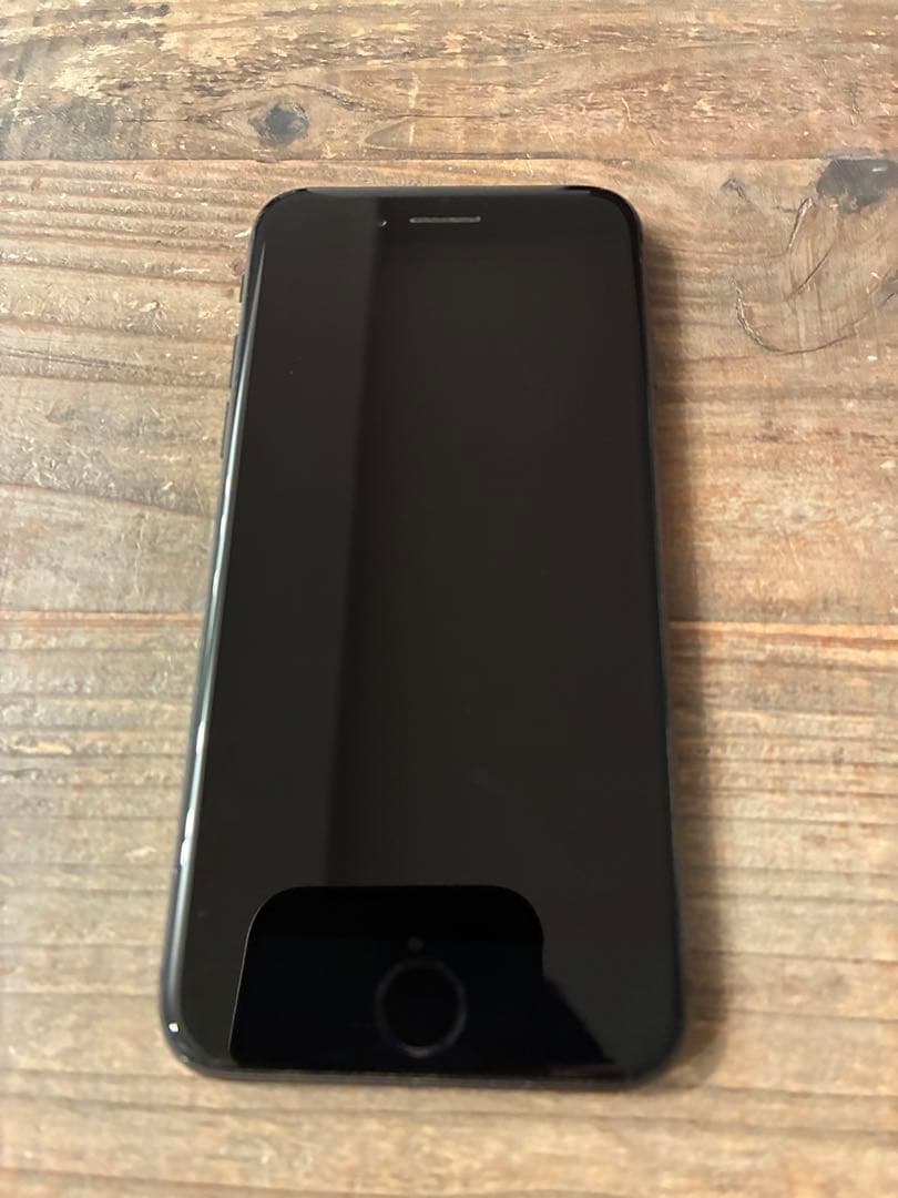 Apple iPhone8 256GB SIMフリー Amazon.com: Apple iPhone 8 (256GB, Silver) [Locked] + Carrier