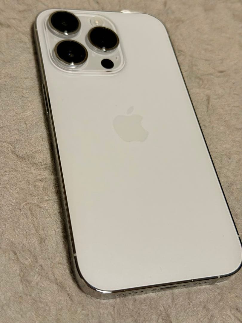 再値下げ】Apple iPhone 14 Pro シルバー 本体と箱付き - メルカリ