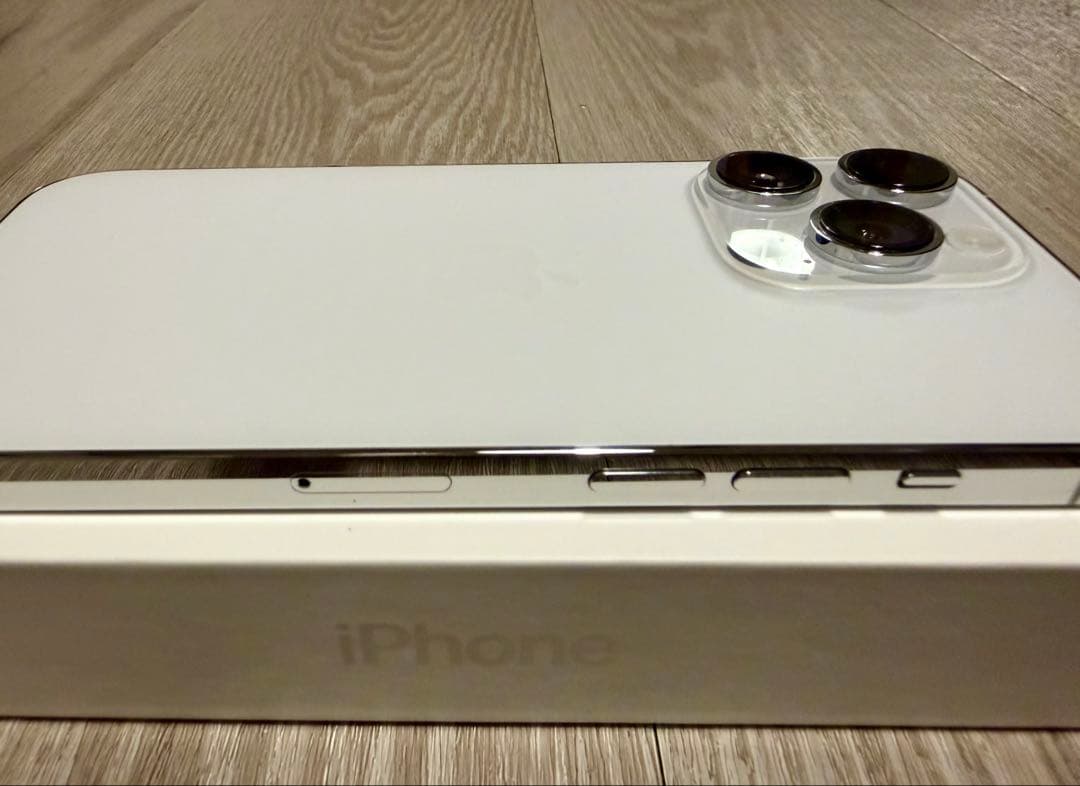 再値下げ】Apple iPhone 14 Pro シルバー 本体と箱付き - メルカリ