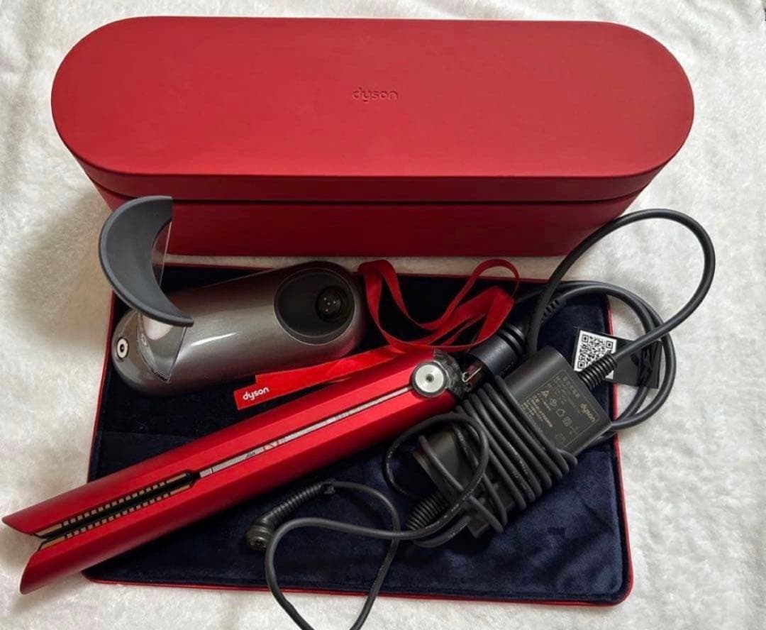 ケーブルレスで使えるDyson Corraleのレッドモデル、専用ケース付き