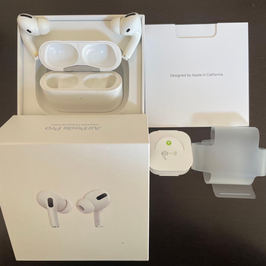 AirPods Pro 本体と充電ケース（ジャンク品） - メルカリ