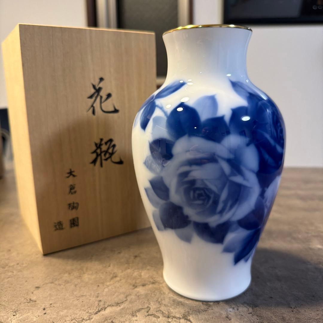 大倉陶園 19cm OKURA ブルーローズ 花瓶 金縁 花器 - メルカリ