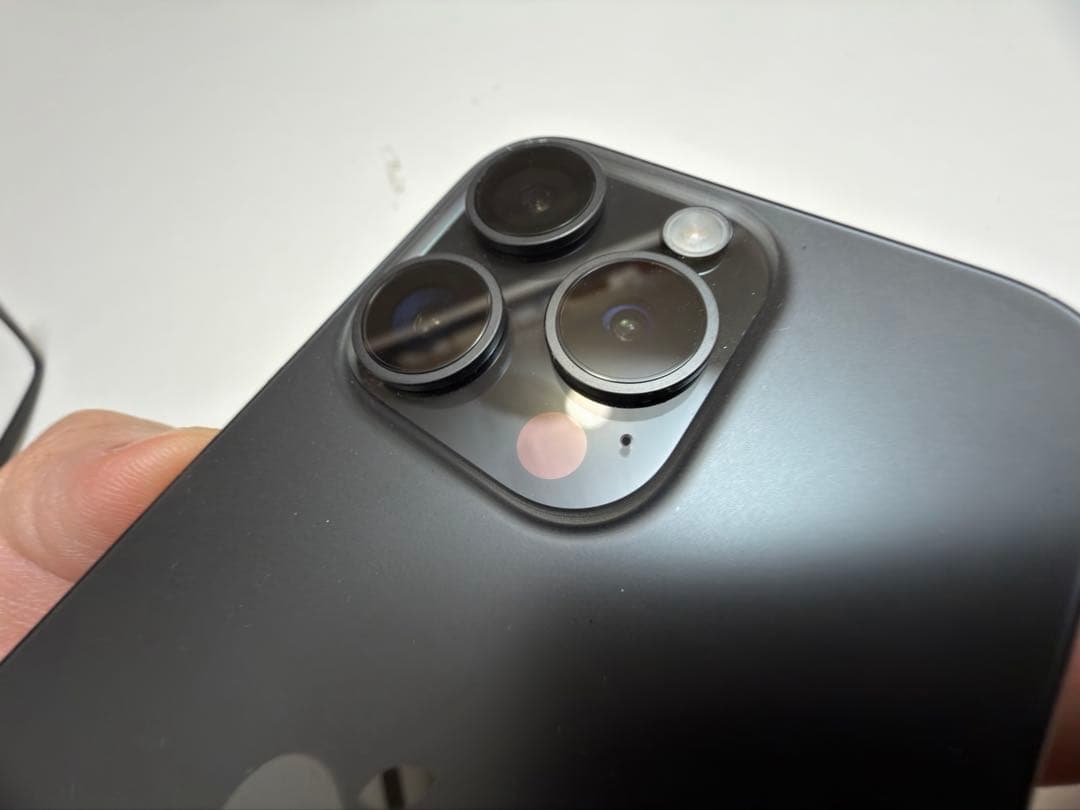 iPhone 15 Pro 1TB ブラック SIMフリー バッテリー90% iPhone 15 Pro Max 1TB - ブラックチタニウム（SIMフリー）[整備済製品