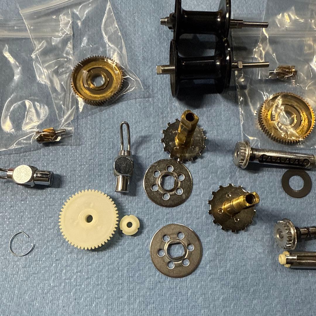 ABU アンバサダー2500c中古パーツ補修用に セット ABU アンバサダー