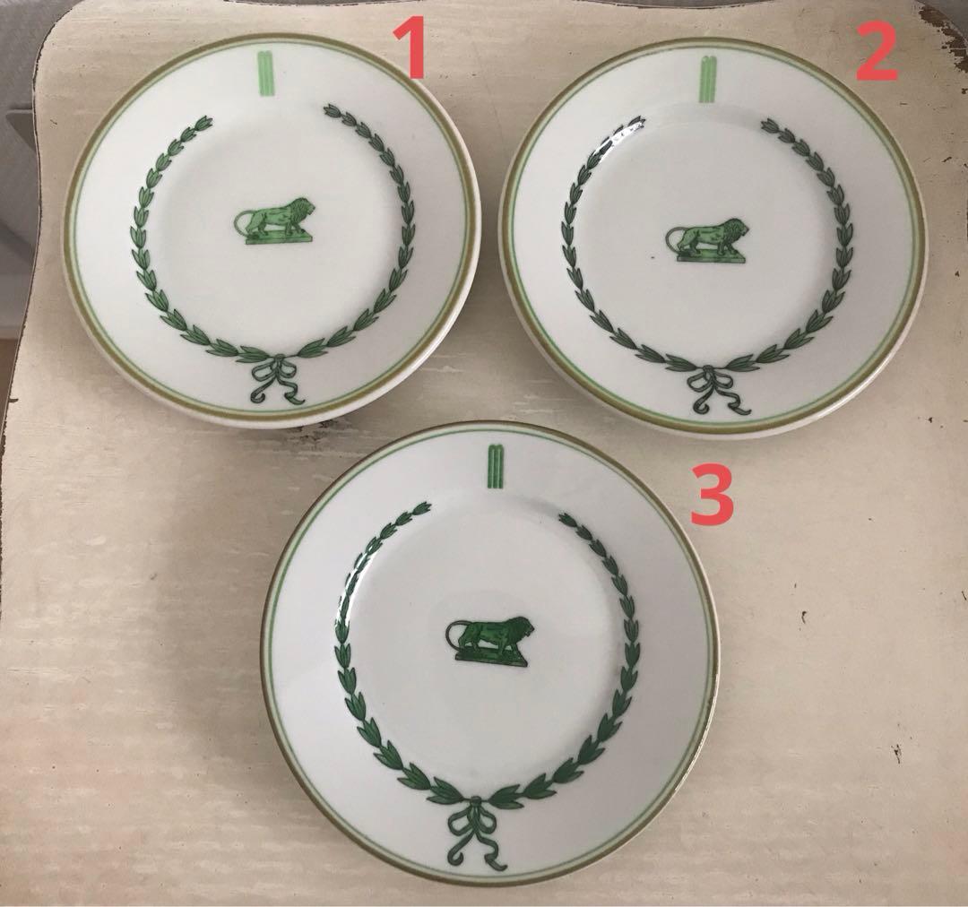 ライオン 月桂樹 リボン 皿 蚤の市 アンティーク ヴィンテージ - メルカリ