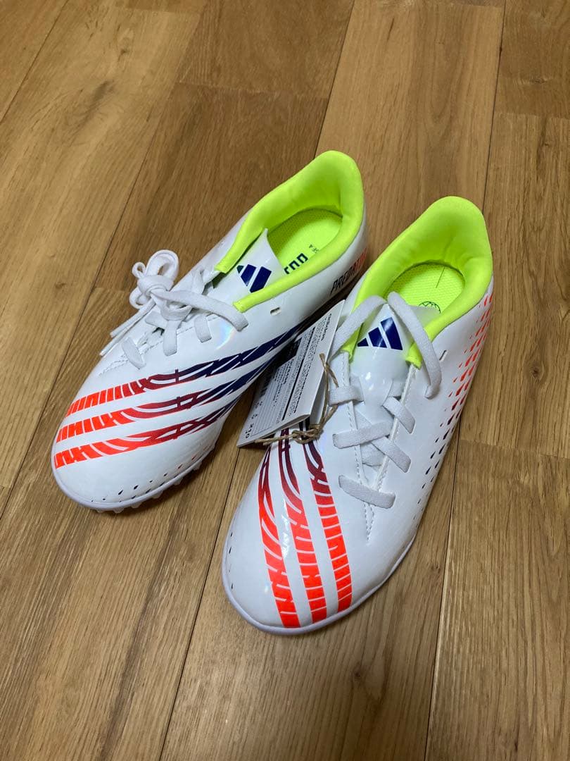 adidas Predator サッカーシューズ ホワイト/オレンジ/ネイビー - メルカリ