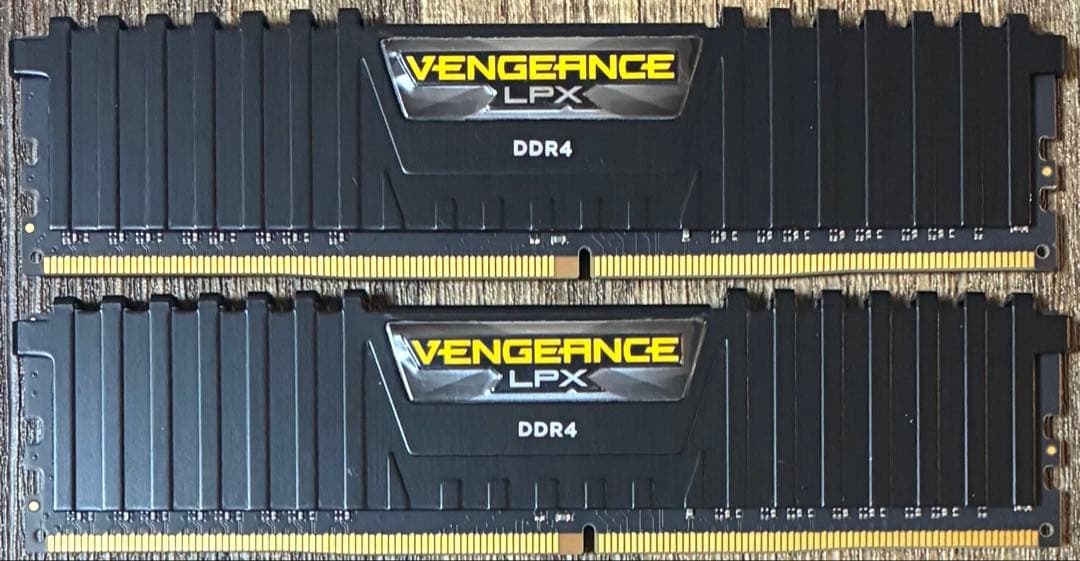 【中古】DDR4-2666 16GB(8GB×2枚) CORSAIR Corsair Vengeance LPX 16GB (2x8GB) DDR4 DRAM 2666MHz (PC4 21300