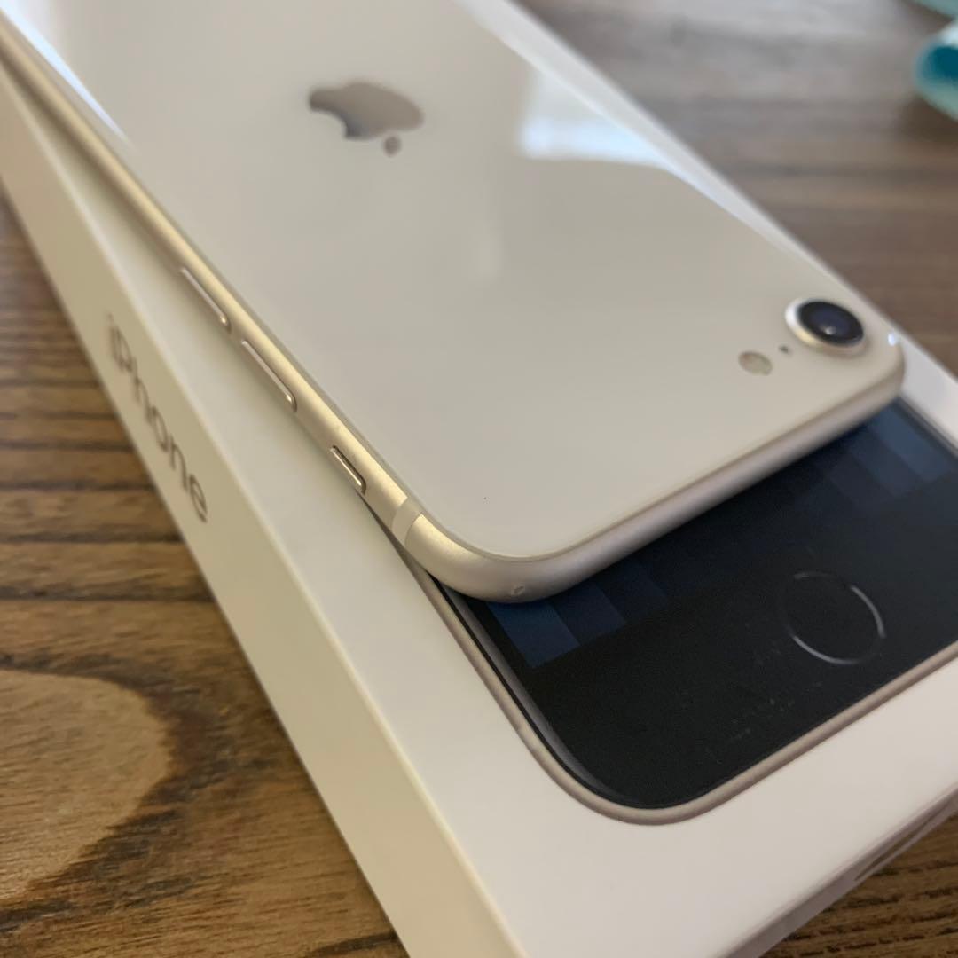 Apple iPhone SE 第3世代 ホワイト