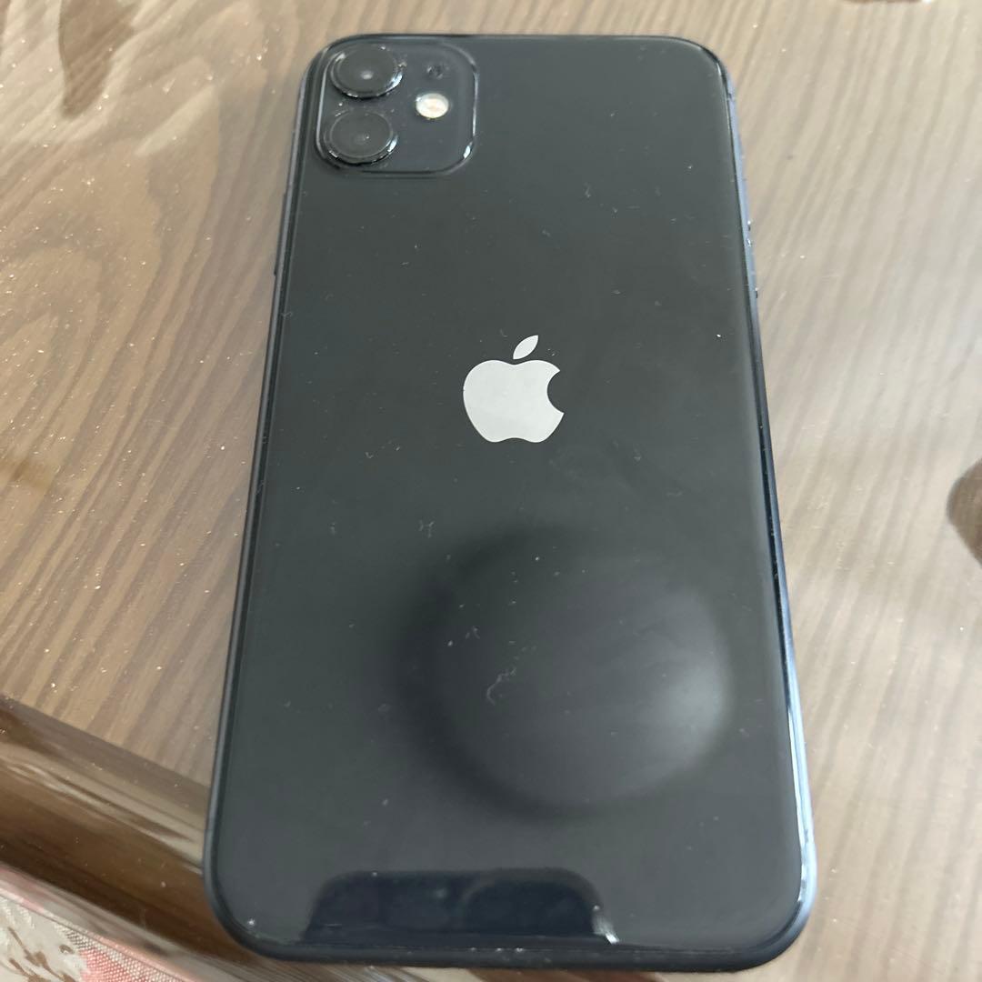 Apple iPhone 11 ブラック 画面ひび割れあり