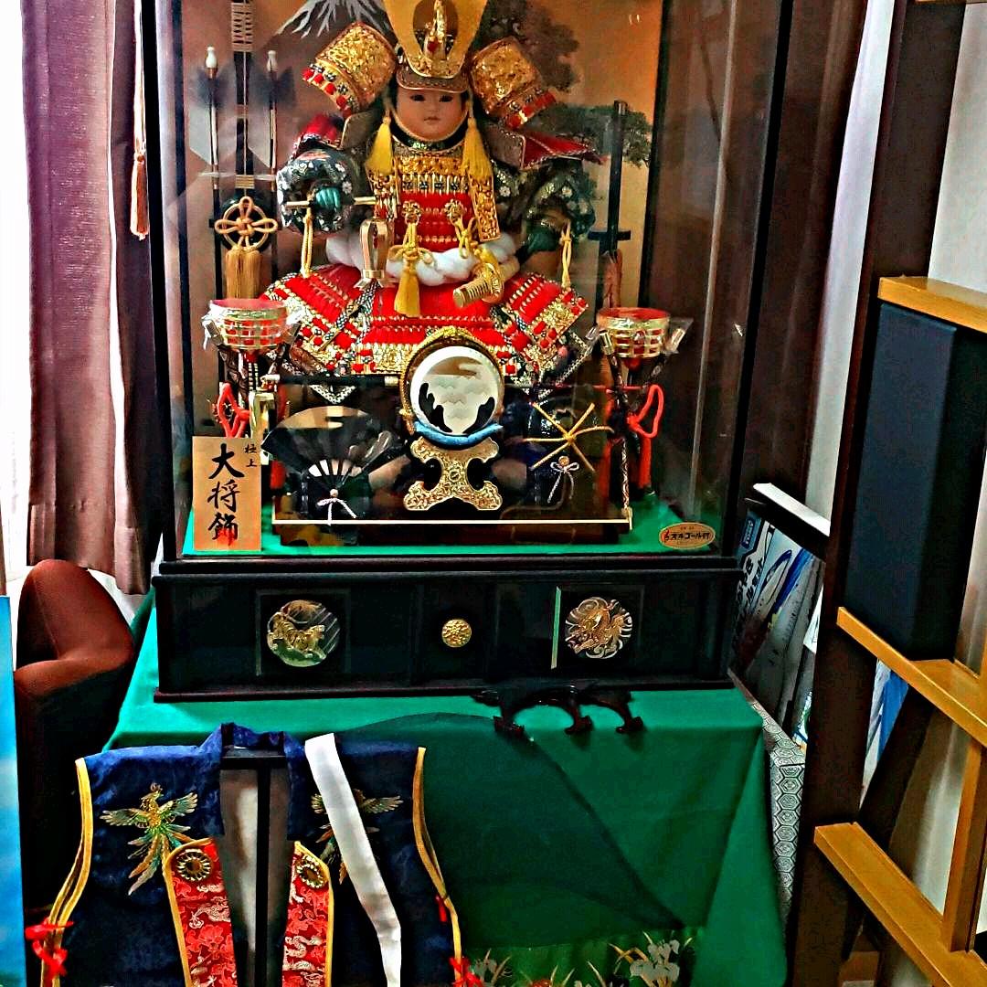 五月人形、こどもの日 横幅45cm｜渋い子供大将飾り 尊｜五月人形のかわいい｜シルバー 銀色